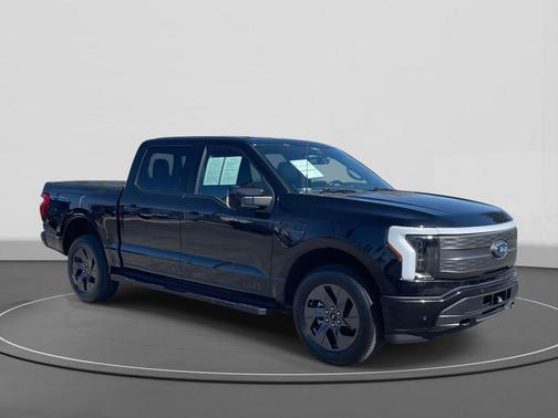 2022 Ford F-150 Lightning LARIAT