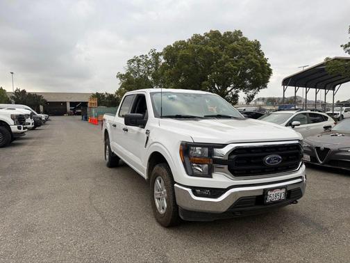 OXFORD WHITE 2023 Ford F-150 XLT