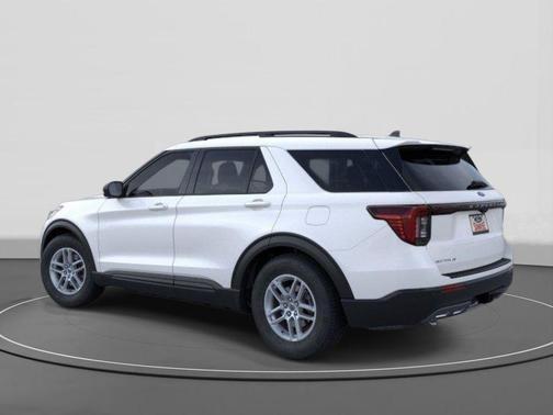 Star White Metallic Tri-Coat 2026 Ford Explorer Active