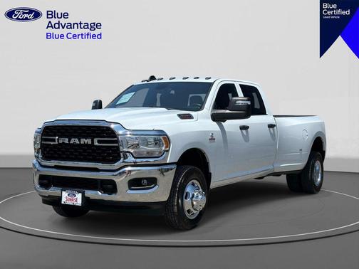 Bright White Clearcoat 2024 RAM 3500 Tradesman Crew Cab 4x4 8' Box