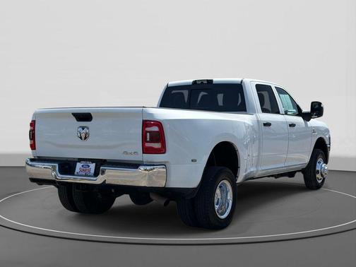 Bright White Clearcoat 2024 RAM 3500 Tradesman Crew Cab 4x4 8' Box
