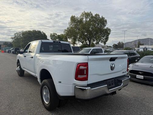 Bright White Clearcoat 2024 RAM 3500 Tradesman Crew Cab 4x4 8' Box