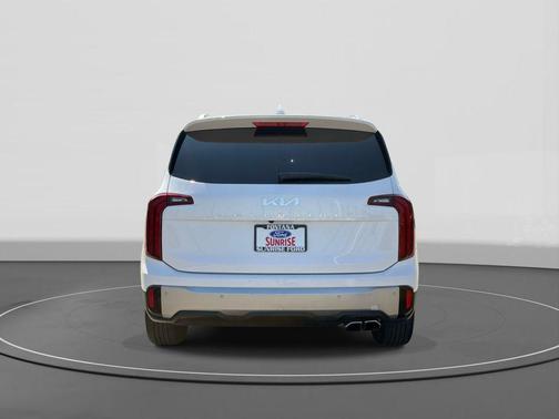 Glacial White Pearl 2025 Kia Telluride S
