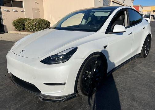 2022 Tesla Model Y Long Range Dual Motor All-Wheel Drive