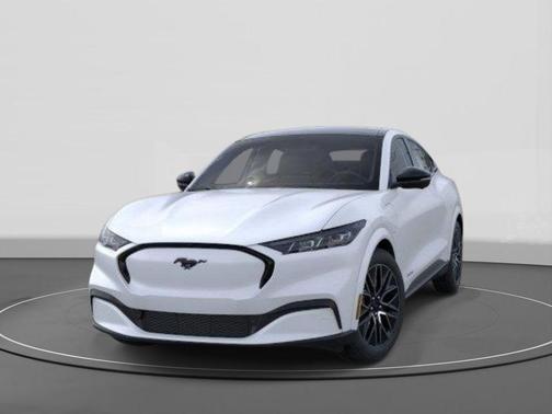 Star White Metallic Tri-Coat 2026 Ford Mustang Mach-E Premium