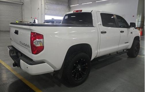 2017 Toyota Tundra SR5