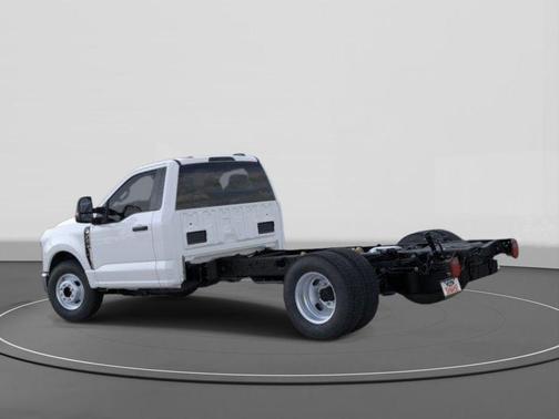 OXFORD WHITE 2026 Ford F-350 XL