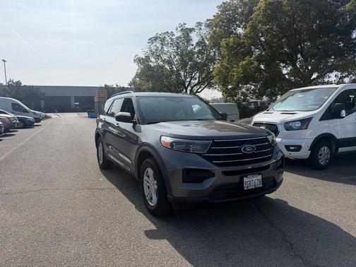 CARBONIZED GRAY METALLIC 2023 Ford Explorer XLT