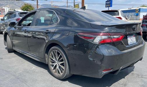 Midnight Black Metallic 2024 Toyota Camry SE