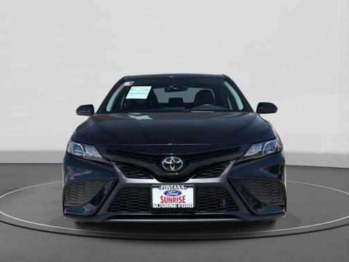 Midnight Black Metallic 2024 Toyota Camry SE
