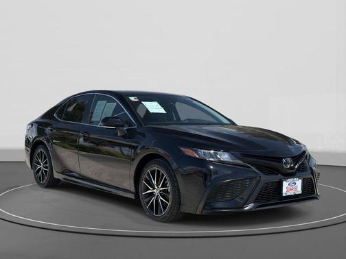 Midnight Black Metallic 2024 Toyota Camry SE