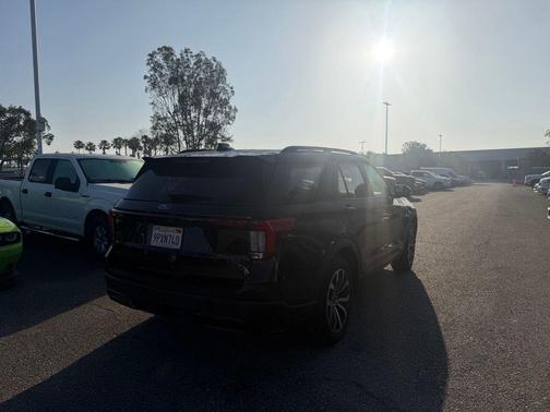 AGATE BLACK METALLIC 2025 Ford Explorer ST-Line