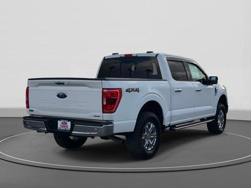 Oxford White 2021 Ford F-150 XLT