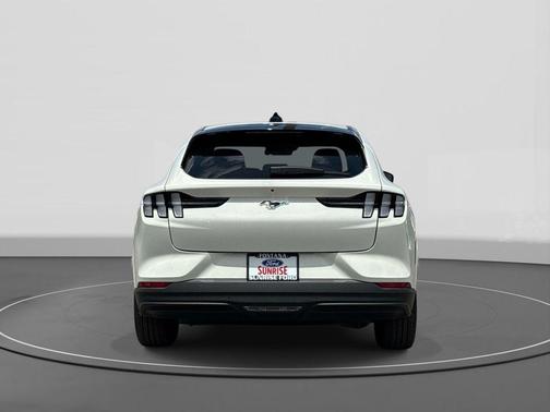 STAR WHITE MET TRI-COAT 2025 Ford Mustang Mach-E Premium
