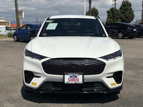 STAR WHITE MET TRI-COAT 2021 Ford Mustang Mach-E GT