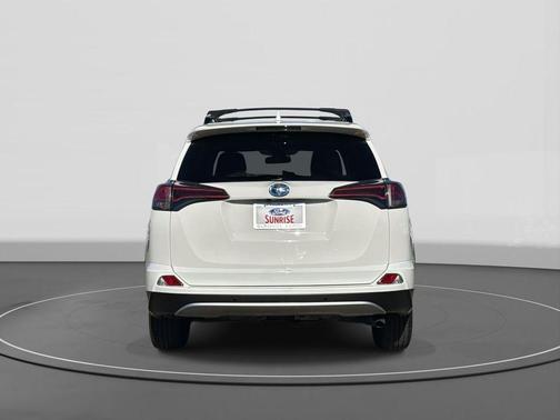 2018 Toyota RAV4 Hybrid XLE