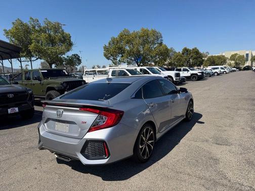 Lunar Silver Metallic 2017 Honda Civic Si
