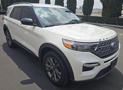 STAR WHITE MET TRI-COAT 2023 Ford Explorer XLT
