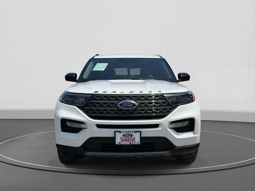STAR WHITE MET TRI-COAT 2023 Ford Explorer XLT