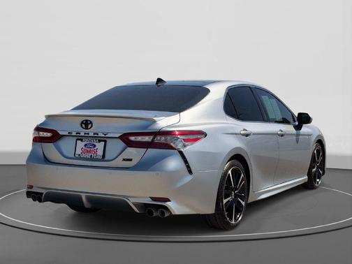 Celestial Silver Metallic 2018 Toyota Camry XSE