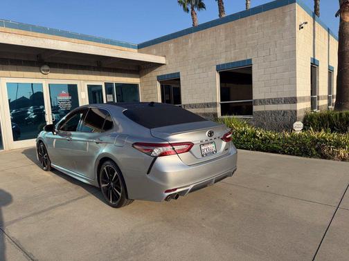 Celestial Silver Metallic 2018 Toyota Camry XSE