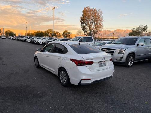 2020 Hyundai Accent SE