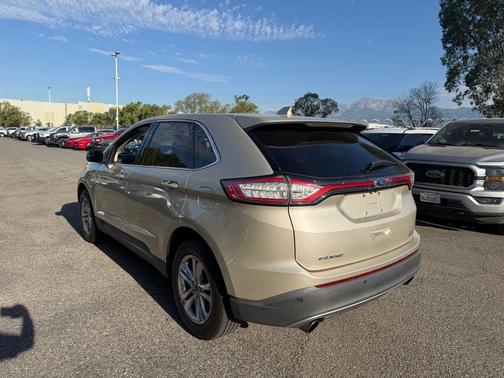 White Gold Metallic 2018 Ford Edge SEL