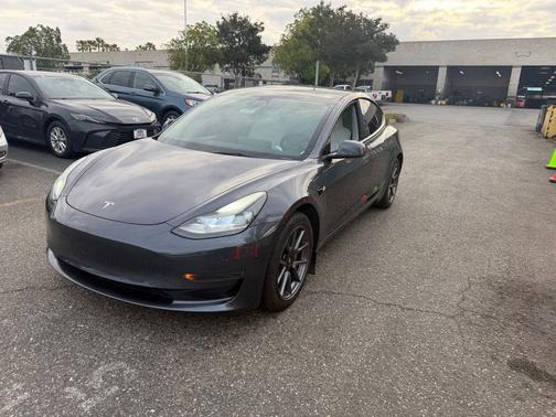 Gray 2023 Tesla Model 3 Standard Range