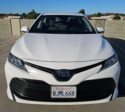 2019 Toyota Camry Hybrid LE
