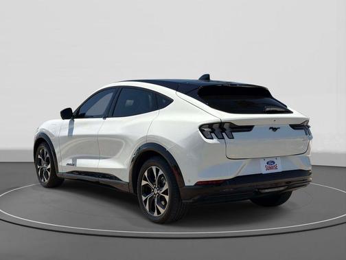 STAR WHITE MET TRI-COAT 2023 Ford Mustang Mach-E Premium