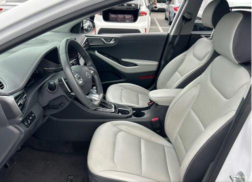 2021 Hyundai IONIQ Plug-In Hybrid Limited