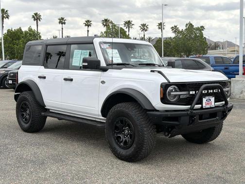 OXFORD WHITE 2024 Ford Bronco Wildtrak