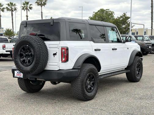 OXFORD WHITE 2024 Ford Bronco Wildtrak