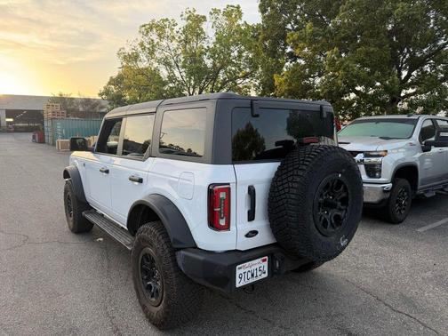 OXFORD WHITE 2024 Ford Bronco Wildtrak