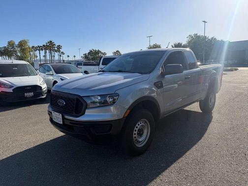 ICONIC SILVER 2023 Ford Ranger XL