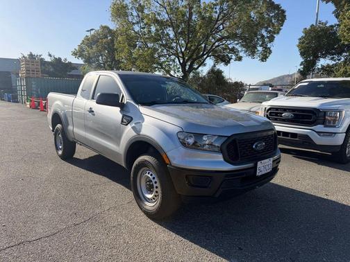 ICONIC SILVER 2023 Ford Ranger XL