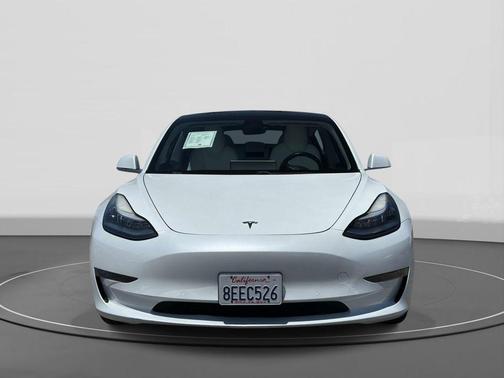 Pearl White Multi-Coat 2018 Tesla Model 3 Long Range