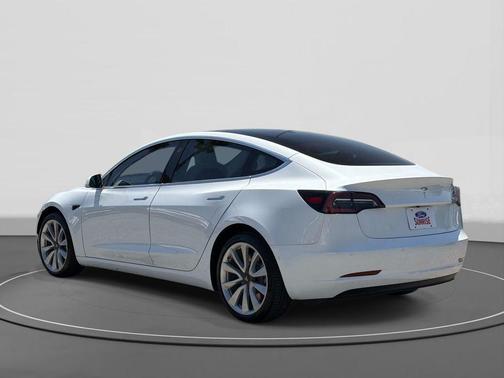 Pearl White Multi-Coat 2018 Tesla Model 3 Long Range