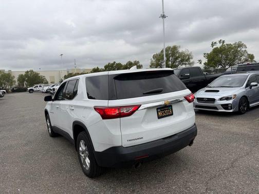 Summit White 2021 Chevrolet Traverse LS