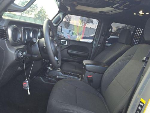 2023 Jeep Gladiator Willys 4x4