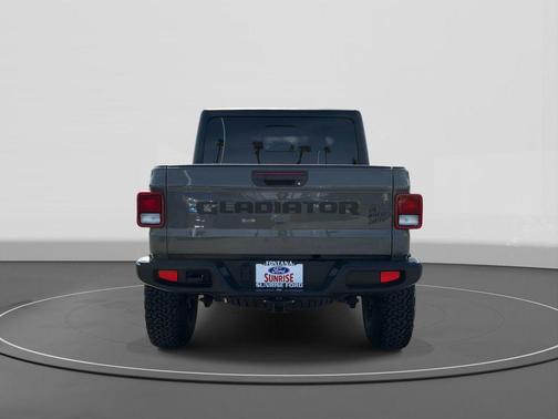 Sting-Gray Clearcoat 2023 Jeep Gladiator Willys 4x4