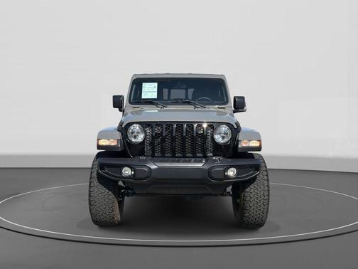 Sting-Gray Clearcoat 2023 Jeep Gladiator Willys 4x4