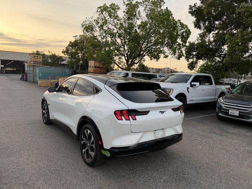 STAR WHITE MET TRI-COAT 2023 Ford Mustang Mach-E Premium