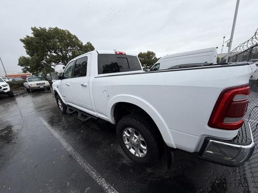 2022 RAM 2500 Laramie Crew Cab 4x4 6'4' Box