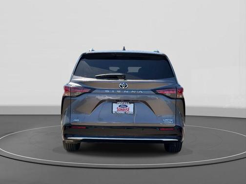 Predawn Gray Mica 2022 Toyota Sienna Limited