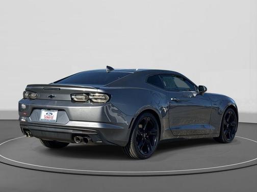 2021 Chevrolet Camaro RWD Coupe LT1