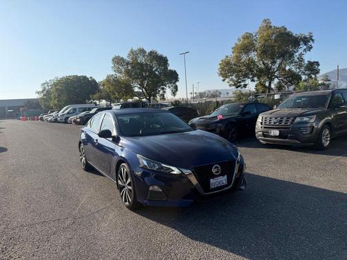 Deep Blue Pearl 2021 Nissan Altima SR FWD