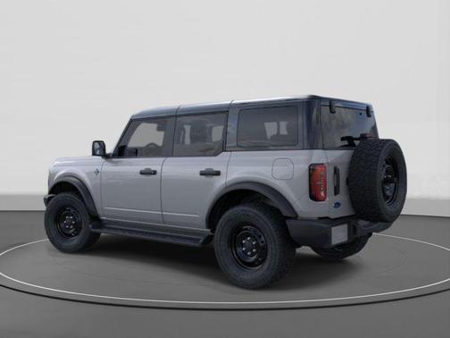 Avalanche Gray 2026 Ford Bronco Outer Banks