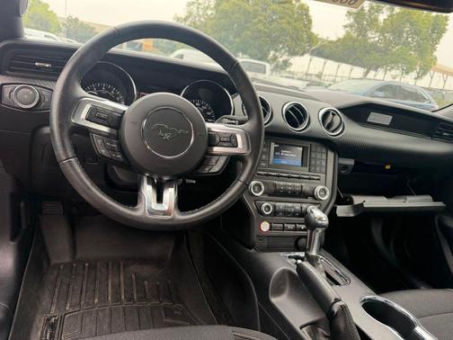 RUBY RED METALLIC TINTED CC 2017 Ford Mustang V6
