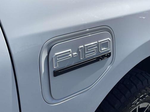 2022 Ford F-150 Lightning XLT